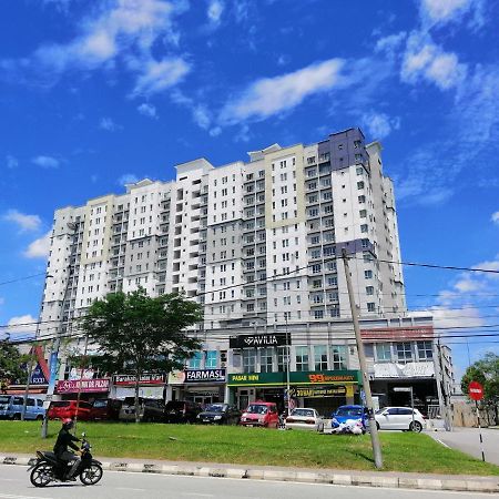 Tropika Homestay Bangi With 3 Bedrooms Kajang Extérieur photo