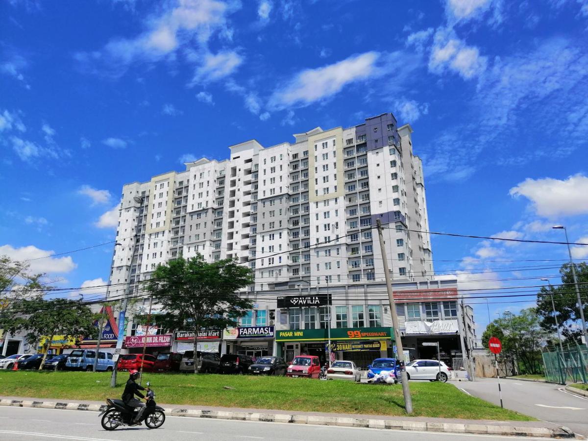 Tropika Homestay Bangi With 3 Bedrooms Kajang Extérieur photo